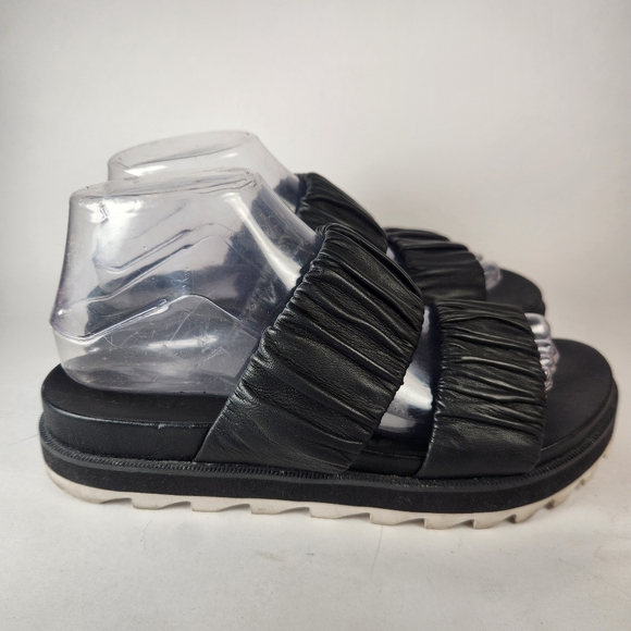 SOREL Women's Roaming Two Strap Sandal Size 8.5 Black Leather Slip On Shoe - Picture 3 of 11